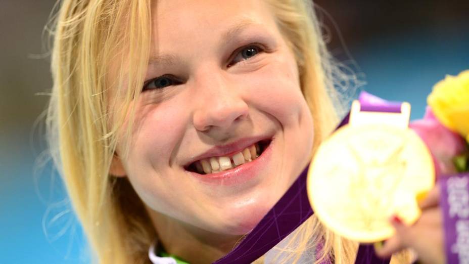 Ruta Meilutyte, 15 anos, e a primeira medalha de ouro da Lituânia em Londres, em 30/07/2012