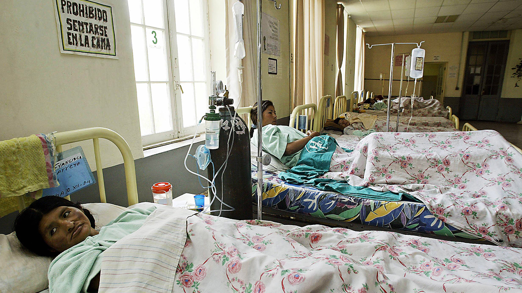 Pacientes internados no Hospital das Clínicas de La Paz, na Bolívia