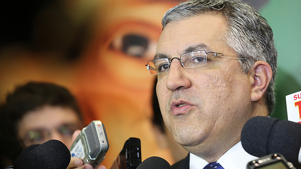 O ministro da saúde, Alexandre Padilha, durante coletiva de imprensa realizada nesta quarta-feira