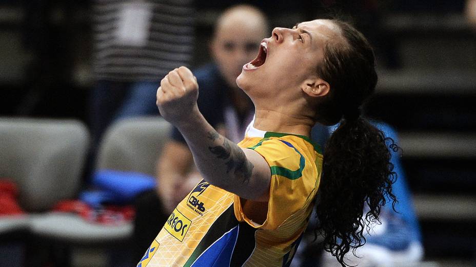 Brasileira Duda é eleita a melhor jogadora de handebol do mundo - ABC do ABC
