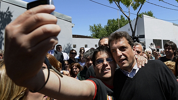 Prefeito da cidade de Tigre e nova estrela da oposição, Sergio Massa venceu as legislativas na província de Buenos Aires