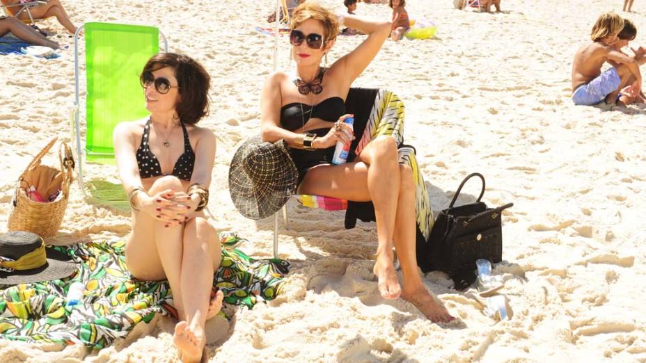 As amigas fazem quase tudo juntas, como ir à praia