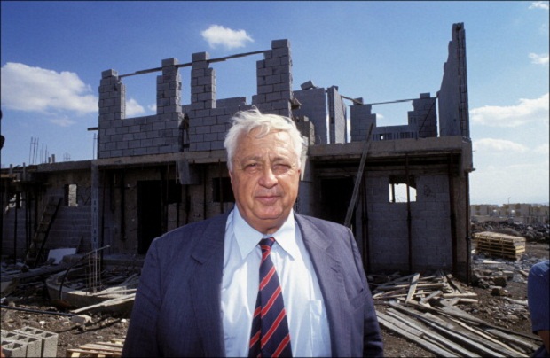 Ariel Sharon em 1991, quando comandava a pasta de Urbanismo de Israel