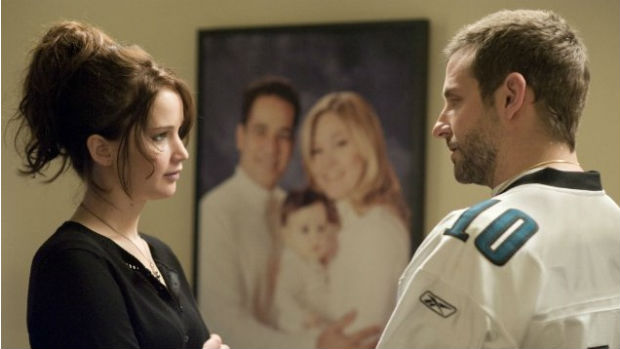 Jennifer Lawrence e Bradley Cooper em cena de O Lado Bom da Vida, de David O. Russell
