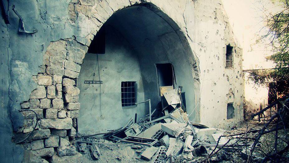 Parte antiga da cidade de Homs também não escapou aos bombardeios e combates entre rebeldes e tropas do governo