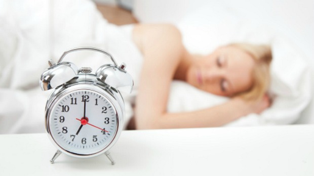Hipertensos que dormem menos de cinco horas por noite correm 83% mais risco de sofrer um AVC. Já aqueles que dormem mais de oito horas, têm 74% mais probabilidade de ter um derrame