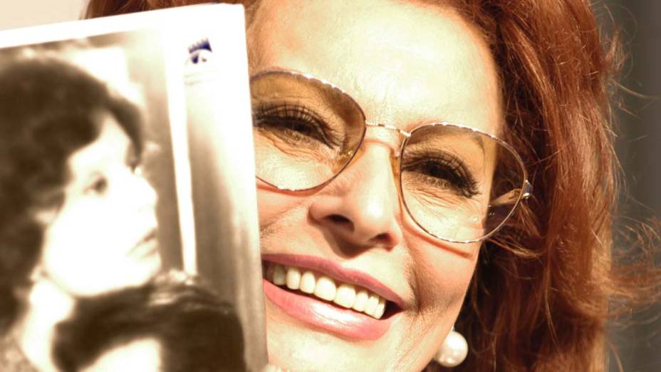 Sophia Loren durante conferência sobre o filme Una Giornata Particolare, em 2003