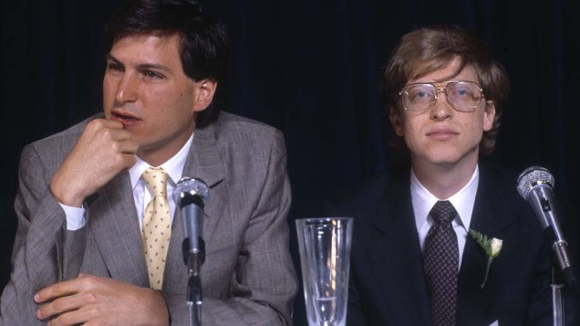 Steve Jobs e Bill Gates durante entrevista em Nova York, 1984