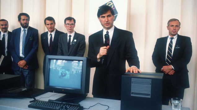 Steve Jobs apresenta a Next, sua nova companhia de computadores, em São Francisco, 1988