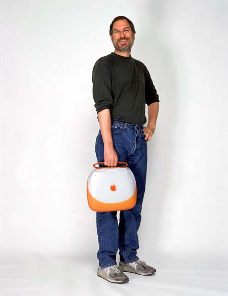 Steve Jobs lança o iBook, 1999