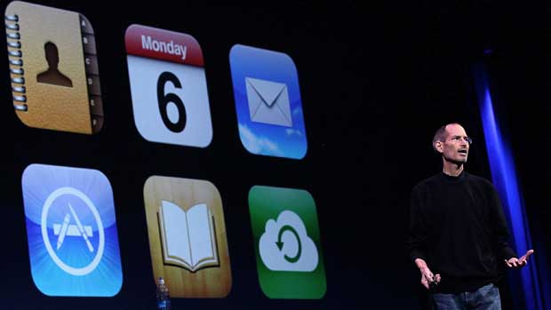 Steve Jobs no lançamento do iCloud em junho de 2011