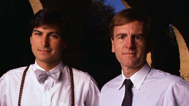 Steve Jobs e John Sculley em 1984: um ano mais tarde, Sculley afastaria Jobs da empresa