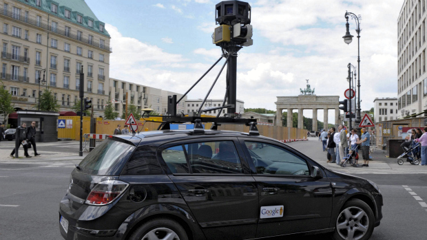 Carro do Google percorre as ruas de Berlim, na Alemanha