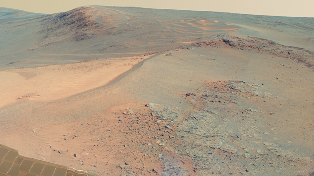 <p>Uma das 817 fotografias usadas para montar a panorâmica da superfície de Marte, divulgadas pela Nasa</p>