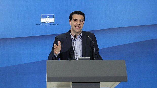 O primeiro-ministro Alexis Tsipras tenta salvar a Grécia da tragédia