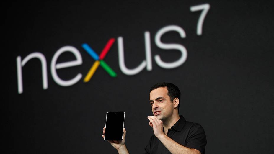 Hugo Barra, diretor de produto da Google, apresenta o tablet Nexus 7