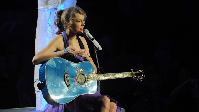 Taylor Swift durante performance, em Nova York