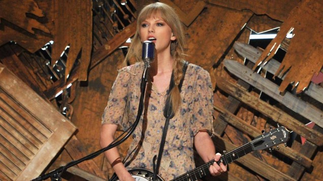 Taylor Swift durante performance na 54ª edição do Grammy, em 2012