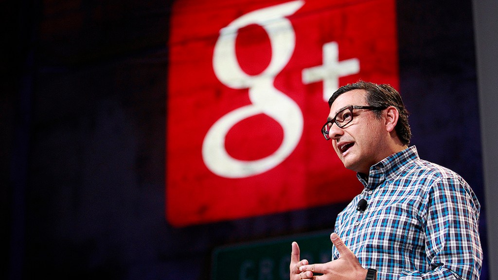 Vice-Presidente Sênior de Engenharia da Google Vic Gundotra fala sobre atualidades Google Plus durante um evento em San Francisco, Califórnia