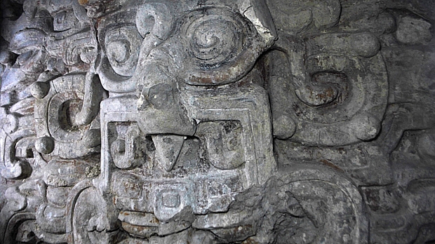 Detalhe de templo maia descoberto no Vale de Buena Vista, na Guatemala