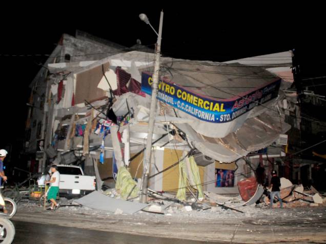 Terremoto de 7,8 graus na escala Richter atinge o Equador