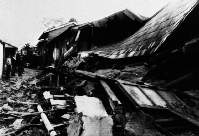 <p>25 de maio de 1983: Um terremoto causa 104 mortes no norte do Japão</p>