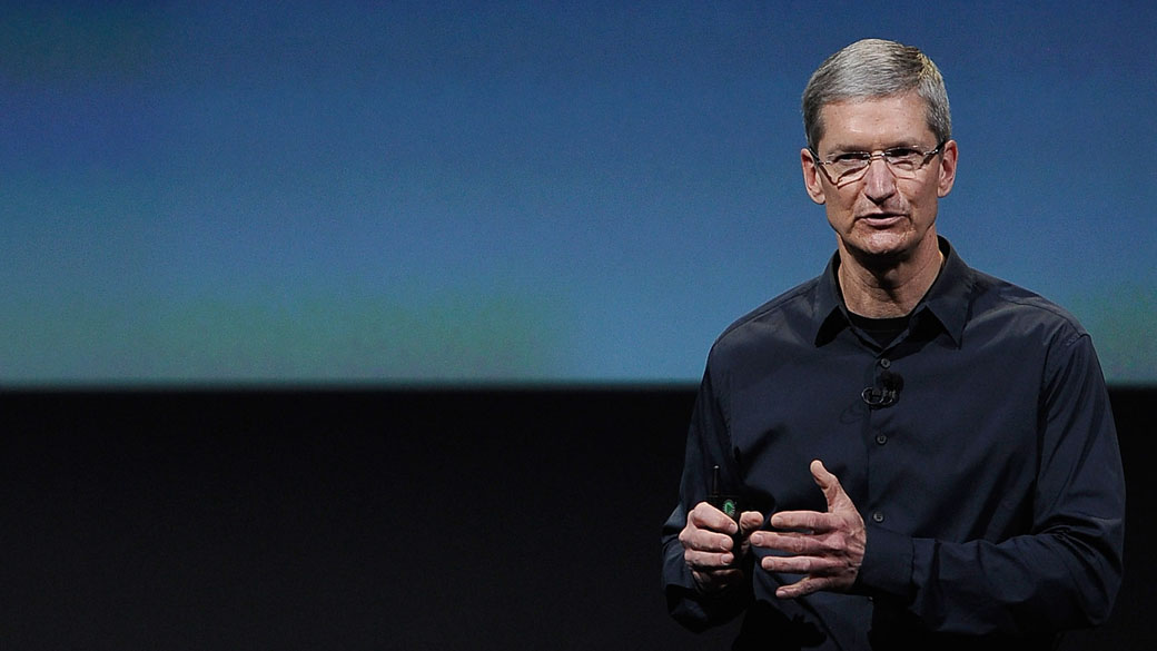 Tim Cook, CEO da Apple, apresenta o novo iPhone em Cupertino, Califórnia