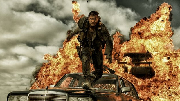 Tom Hardy em cena do filme Mad Max: Estrada da Fúria