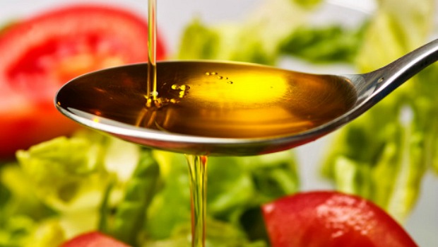 O azeite como principal fonte de gordura é um dos segredos da dieta mediterrânea