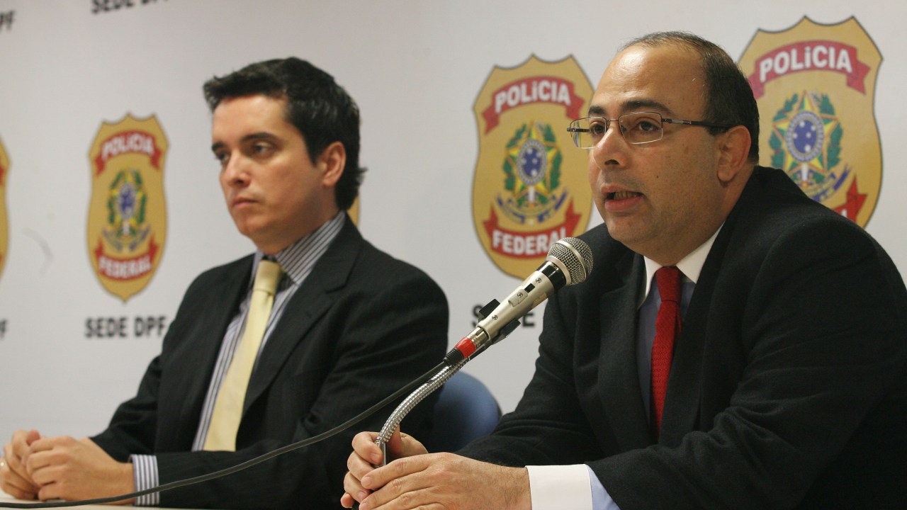 Delegado da PF, Victor Hugo Rodrigues Alves, chefe da "Operação Tormenta" em coletiva no dia 16 de junho, em Brasília