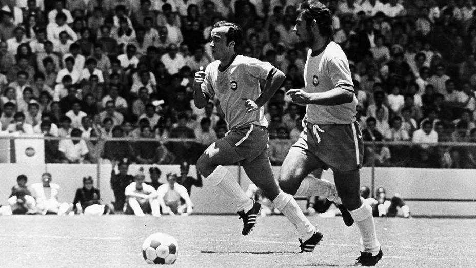 Tostão e Rivellino em Brasil 4 x 1 Itália, a finalda Copa do Mundo de 1970, no Estádio Azteca