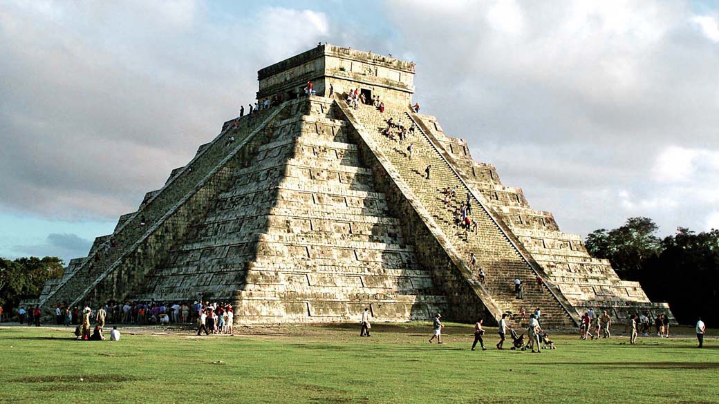Ruínas de Chichén Itzá, no México. Novo estudo afirma que colapso do império foi causado por soma de fatores.