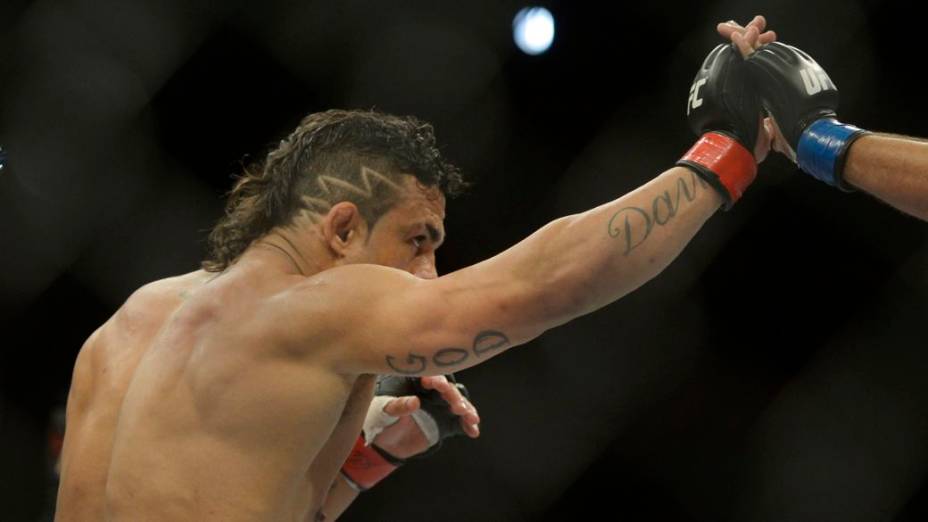 UFC Goiânia: Vitor Belfort derrota Dan Henderson
