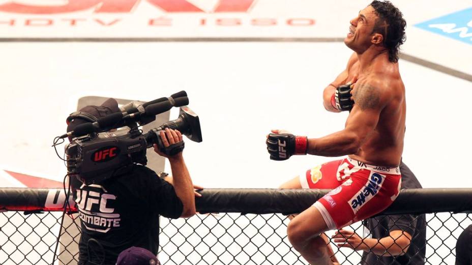 UFC Goiânia: Vitor Belfort derrota Dan Henderson