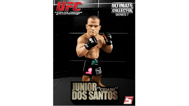 Boneco UFC Junior Cigano dos Santos - R$ 109,00