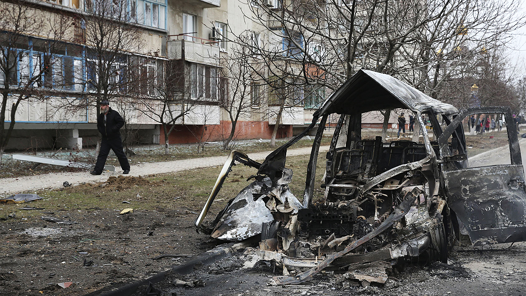 Pelo menos 20 pessoas morreram e 83 ficaram feridas, após ataques de separatistas em Mariupol, na Ucrânia
