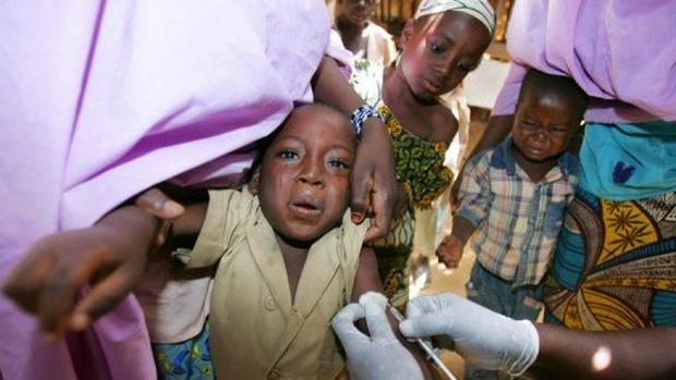 Na África Subsaariana, região mais afetada pela doença, cerca de 1 300 crianças morrem diariamente -- o equivalente a uma a cada minuto
