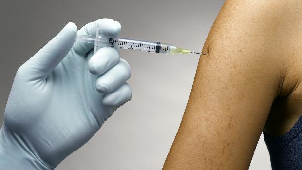 Vacina contra dengue começará a ser testada em brasileiros em outubro