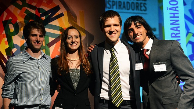 Vencedores do Prêmio Jovens Inspiradores 2012