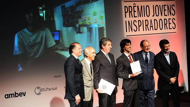 Miguel Andorffy vencedor do Prêmio Jovens Inspiradores 2012