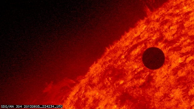 <p>Imagem da Nasa mostra passagem de Vênus pelo Sol</p>