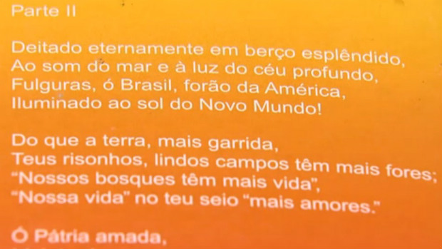 Cadernos com erro no Hino Nacional foram distribuídos para mais de 16.000 alunos de Vespasiano, Minas Gerais