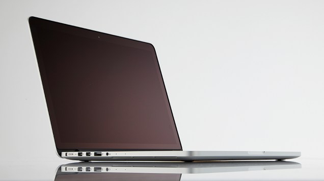 Em 2012, o Macbook Pro foi o primeiro computador da Apple a receber a tela Retina, usada no iPad