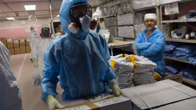 Trabalhadores da usina nuclear de Fukushima, no Japão