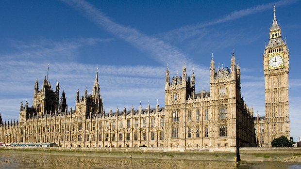 O Palácio de Westminster, sede do Parlamento britânico