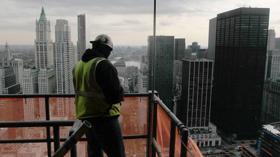 Trabalhador na construção do One World Trade Center em Nova York