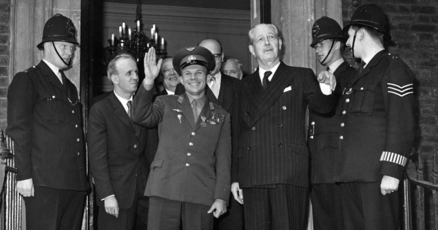 <p><strong>14 de julho de 1961</strong> – Yuri Gagarin e o primeiro-ministro britânico Harold Macmillan em Londres</p>
