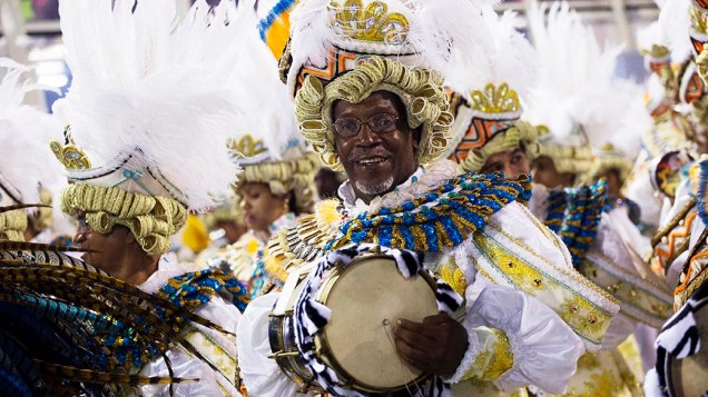 O enredo da Beija-Flor homenageia o país do continente africano, Guiné Equatorial O enredo da Beija-Flor homenageia o país do continente africano, Guiné Equatorial