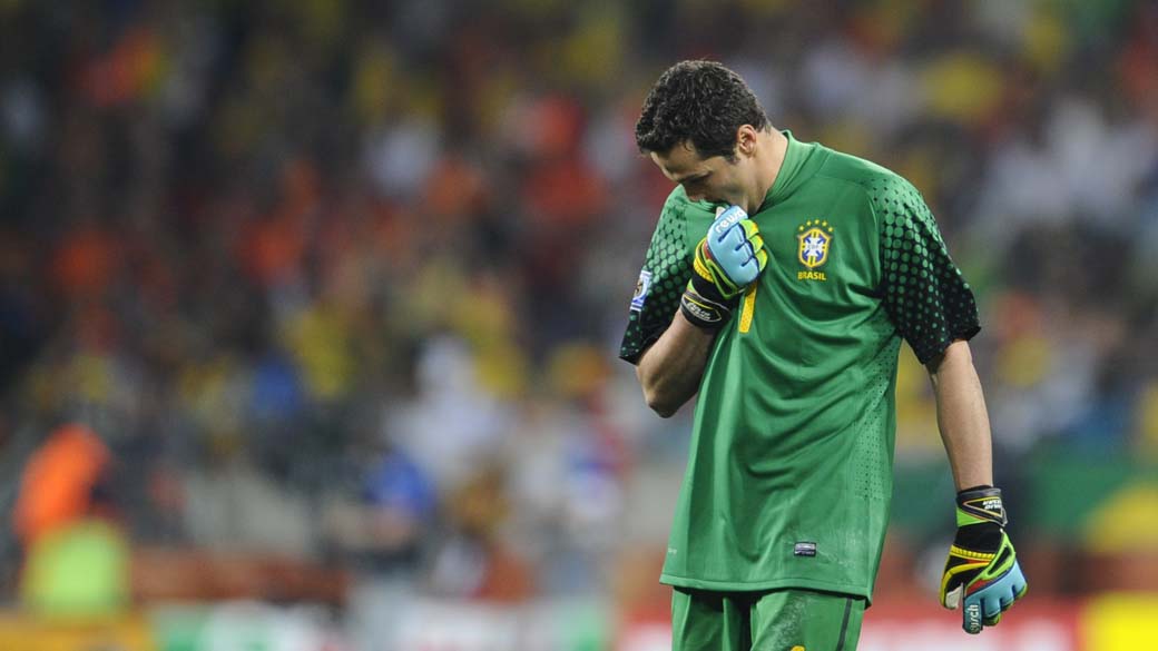 Júlio Cesar após a eliminação da seleção brasileira para a Holanda, na Copa de 2010