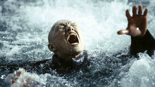 Rick Yune (que é americano, mas descendente de coreanos) em cena de <em>007 - Um Novo Dia para Morrer</em> Rick Yune (que é americano, mas descendente de coreanos) em cena de <em>007 - Um Novo Dia para Morrer</em>